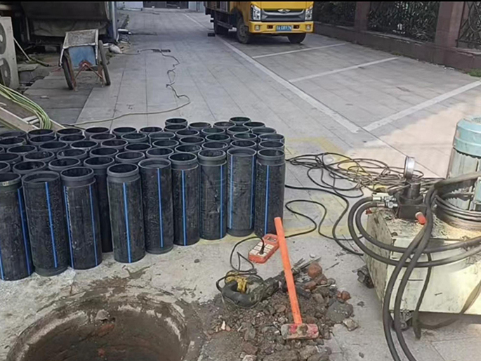 明光PE置换管厂家 DN315置换管 非开挖管短管置换